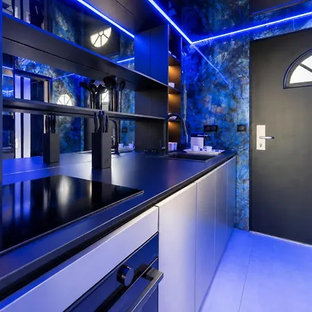 Le Cobalt - Jardin D'eden - Couple Only - Piscine - Jacuzzi - Naturiste Lejlighed